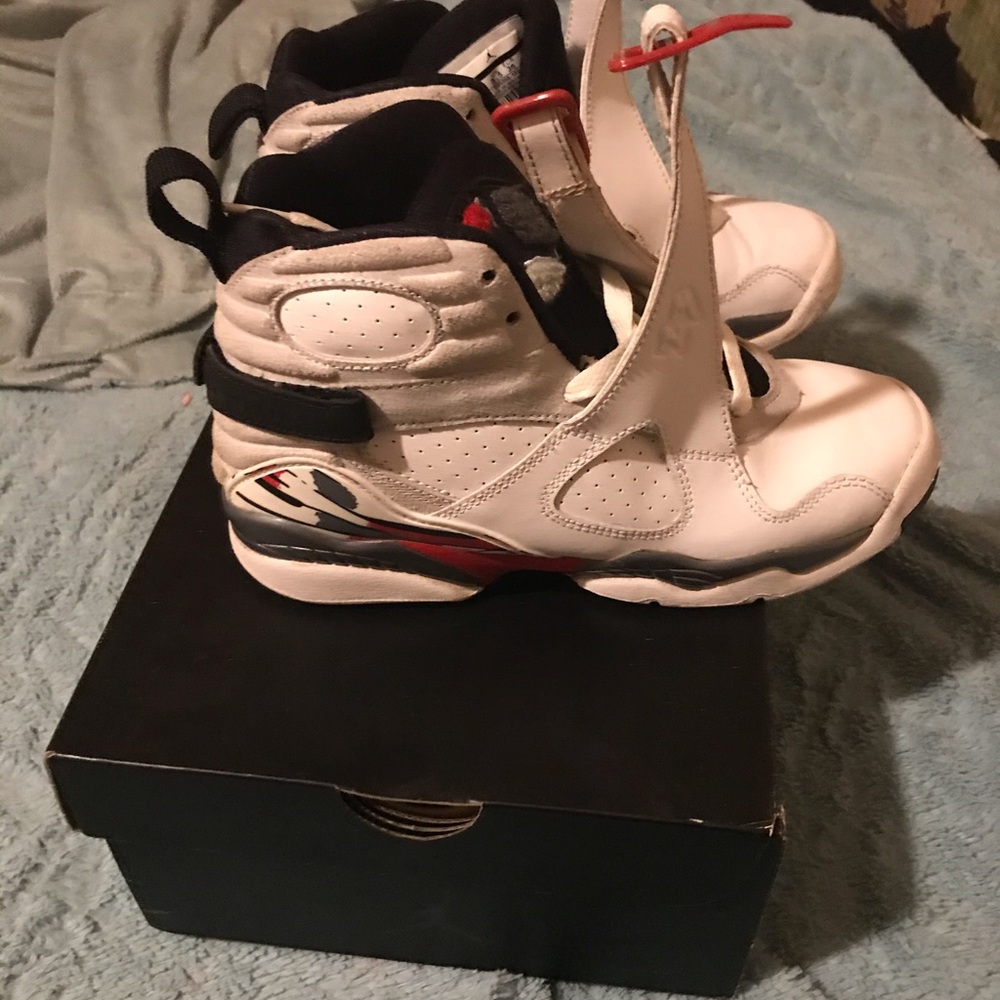 Jordan bugs bunny 8s size 4